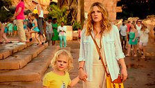 Drew Barrymore ir Alyvia Alyn Lind komedijoje &bdquo;Kartu ne savo noru&ldquo; 
