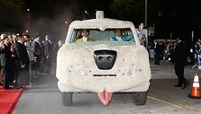 Jimas Carrey ir Jeffas Danielsas atvyksta į &bdquo;Buko ir bukesnio 2&ldquo; premjerą