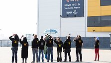 &bdquo;Cirque du Soleil&ldquo; artistai stebėjo saulės užtemimą Vilniuje