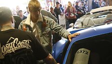 Justinas Bieberis ir jo &bdquo;Ferrari 458 Italia&ldquo; aukcione Arizonoje