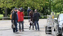 Reporteriai renkasi prie &Scaron;v. Morkaus bažnyčios, kur tuoksis Pippa Middleton ir Jamesas Matthewsas