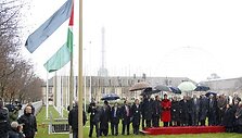 Prie Jungtinių Tautų kultūros agentūros UNESCO būstinės Paryžiuje i&scaron;kelta naujosios narės Palestinos vėliava.