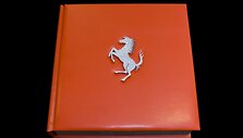 Knyga, verta 275 tūkst. JAV dolerių &ndash; &bdquo;The Official Ferrari Opus&ldquo;