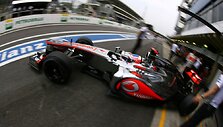 &bdquo;McLaren&ldquo; bolidas techninio aptarnavimo zonoje