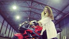 Motociklininkė i&scaron; Rusijos Viktorija