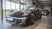 &bdquo;Porsche&ldquo; salonas Vilniuje