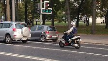 &bdquo;Toyota Yaris&ldquo; Vilniuje važinėjo su nutraukta degalinės žarna