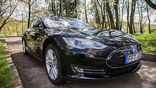 Vilniečio Tomo &bdquo;Tesla Model S&ldquo;