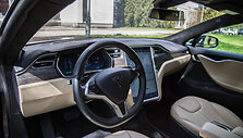 Vilniečio Tomo &bdquo;Tesla Model S&ldquo;