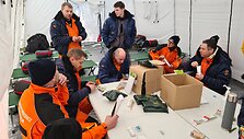 Lietuvos tarptautinės pagalbos teikimo komanda su kitų &scaron;alių gelbėtojais atlieka paie&scaron;kos ir gelbėjimo darbus Adijamano mieste Turkijoje