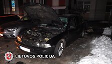 Naujojoje Vilnioje susprogdintas automobilis