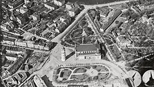 Vilniaus katedra ir katedros aik&scaron;tė. Fotografuota i&scaron; lėktuvo. 1917 m. balandžio 19 d.