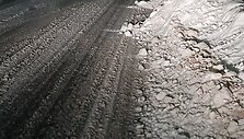 Žiemi&scaron;ki orai kelininkams sukėlė daug i&scaron;&scaron;ūkių