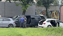 &bdquo;Aro&ldquo; pareigūnai prie Kauno geležinkelių stoties atlieka kratą automobilyje