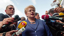 Lietuvos prezidentė Dalia Grybauskaitė atvyko į ligoninę Charkove.