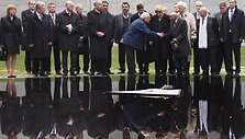 Memorialo atidarymo ceremonijos akimirka
