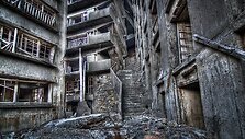 &Scaron;arvuotlaivių arba Ha&scaron;ima sala: &bdquo;Laiptai į pragarą&ldquo;