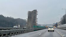 Pradėti A. Me&scaron;kinio tilto per Nerį prie Kauno griovimo darbai
