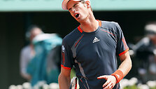 Andy Murray žaidė jusdamas nugaros skausmus