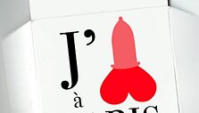 Tokiu logotipu papuo&scaron;tus prezervatyvus Paryžiaus gyventojai ir svečiai gaus nemokamai