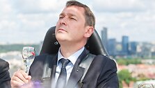 A.Zuoko svajones apie oro linijas oponentai vadina nei&scaron;sipildžiusia vaikystės svajone turėti nuosavą lėktuvą.