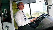 Taip pasipuo&scaron;usius vairuotojus galima pamatyti nebent per naujų troleibusų ar autobusų pristatymus.