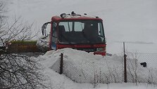 Liepkalnio kaimynai piktinasi dėl niokojamos tvoros.