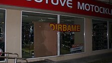 Kaune apvogta motociklų parduotuvė