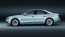 2012-ųjų &bdquo;Audi A8 Hybrid&ldquo;