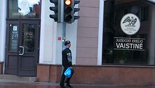 Net miesto centre įsikūrusios valdi&scaron;kos vaistinės skaičiuoja nuostolius. 