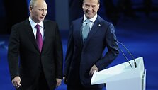 D.Medvedevas ir V.Putinas partijos suvažiavime