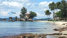 Phu Quoc sala. Čia tiesiami keliai, statomas tarptautinis aerouostas. Užsieniečiai pakrantėje superka žemę. Ateityje saloje i&scaron;dygs modernūs vie&scaron;bučiai