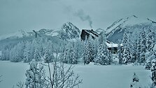 &Scaron;trbske Pleso slidinėjimo kurortas nuslinkus debesims