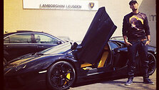 Nickas van de Wallas &scaron;alia nuosavo &bdquo;Lamborghini Aventador&ldquo;