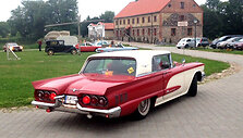 Senovinis automobilis Pakruojo dvare