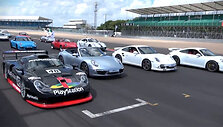 Įvairiausi &bdquo;Porsche 911&ldquo; automobiliai Silverstouno trasoje