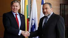 Izraelio ir Lietuvos užsienio reikalų ministrai Avigdoras Liebermanas ir Audronius Ažubalis