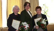 US ambassador Anne E. Derse with Women of Courage  Nijolė Dirsienė (Vilnius Mother and Child House) and Kristina Mi&scaron;inienė (Lietuvos Caritas)