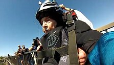 Жительница Айдахо отметила 102-летие прыжком с парашютом!