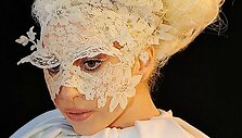 Врачи запретили Lady Gaga возвращаться на сцену