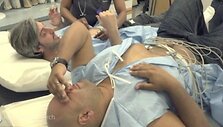 Мужчины попробовали рожать: не выдержали!