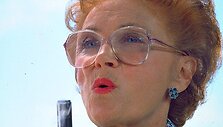 В Риге 80-летняя старушка задержала убийц с ножом и молотком