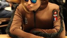 pokerviu.com nuotr. / Vanessa Rousso su tarakono kostiumu