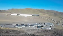 Pažvelkite į Elono Musko &bdquo;Gigafabriką&ldquo;