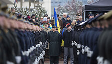 Valstybės vėliavos pakėlimo ceremonija Nepriklausomybės aik&scaron;tėje