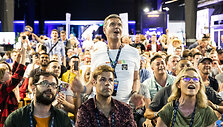 Užsienio žurnalistai spaudos centre stebi &bdquo;Eurovizijos&ldquo; antrąjį pusfinalį
