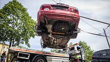 Be&scaron;eimininkių automobilių nutempimo darbai