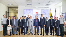 Vidaus reikalų ministras Eimutis Misiūnas susitiko su Vietnamo vie&scaron;ojo saugumo ministru ir jo delegacija