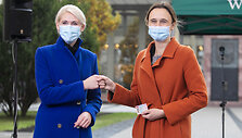 Laura Matjo&scaron;aitytė ir Viktorija Čmilytė-Nielsen