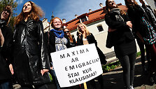 Moksleiviai prie &Scaron;vietimo ir mokslo ministerijos